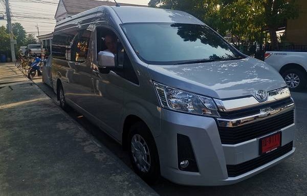 Туры в Таиланде. Трансфер из аэропорта Бангкока. Тип 4. VAN Toyota Commuter